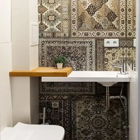 Apartment Old *